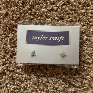 NEW Taylor Swift Evermore earring set